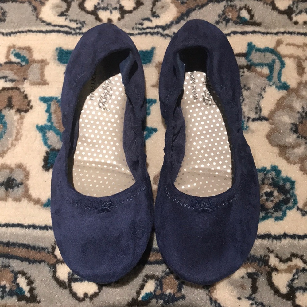 Navy blue flats! 🥿